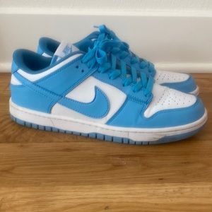 {Nike} Dunk Low UNC (2021)